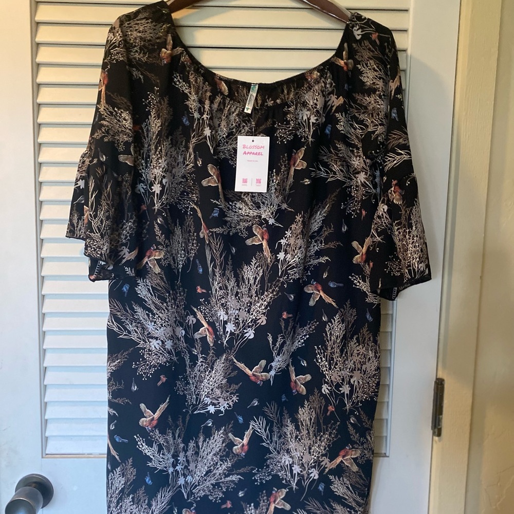 🎈NWT Over the Shoulder Bird Dress